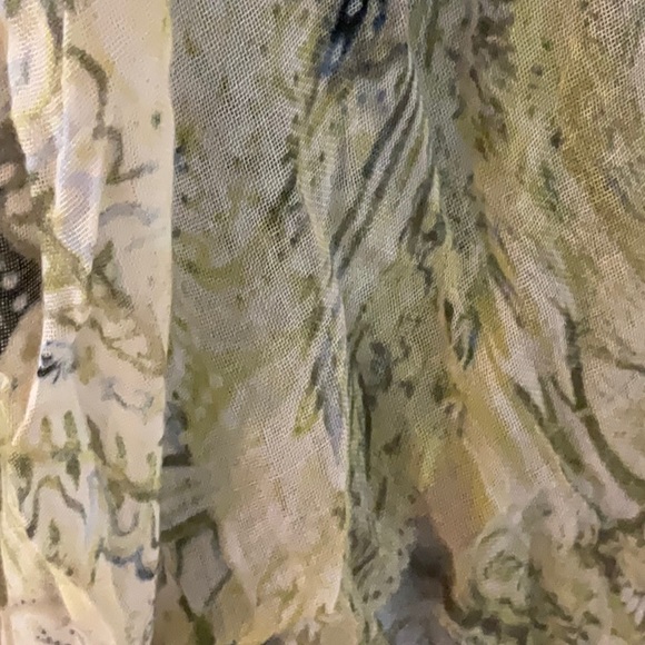 🧣CHICO’S GREEN AND BLUE PRINT SCARF 🧣 - Picture 13 of 16